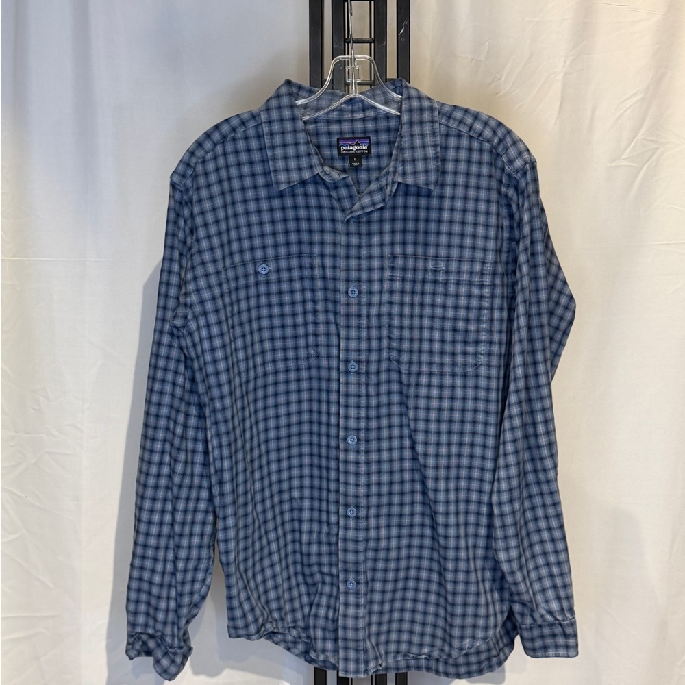 Patagonia Men's‎ Blue Plaid Button-Down Shirt